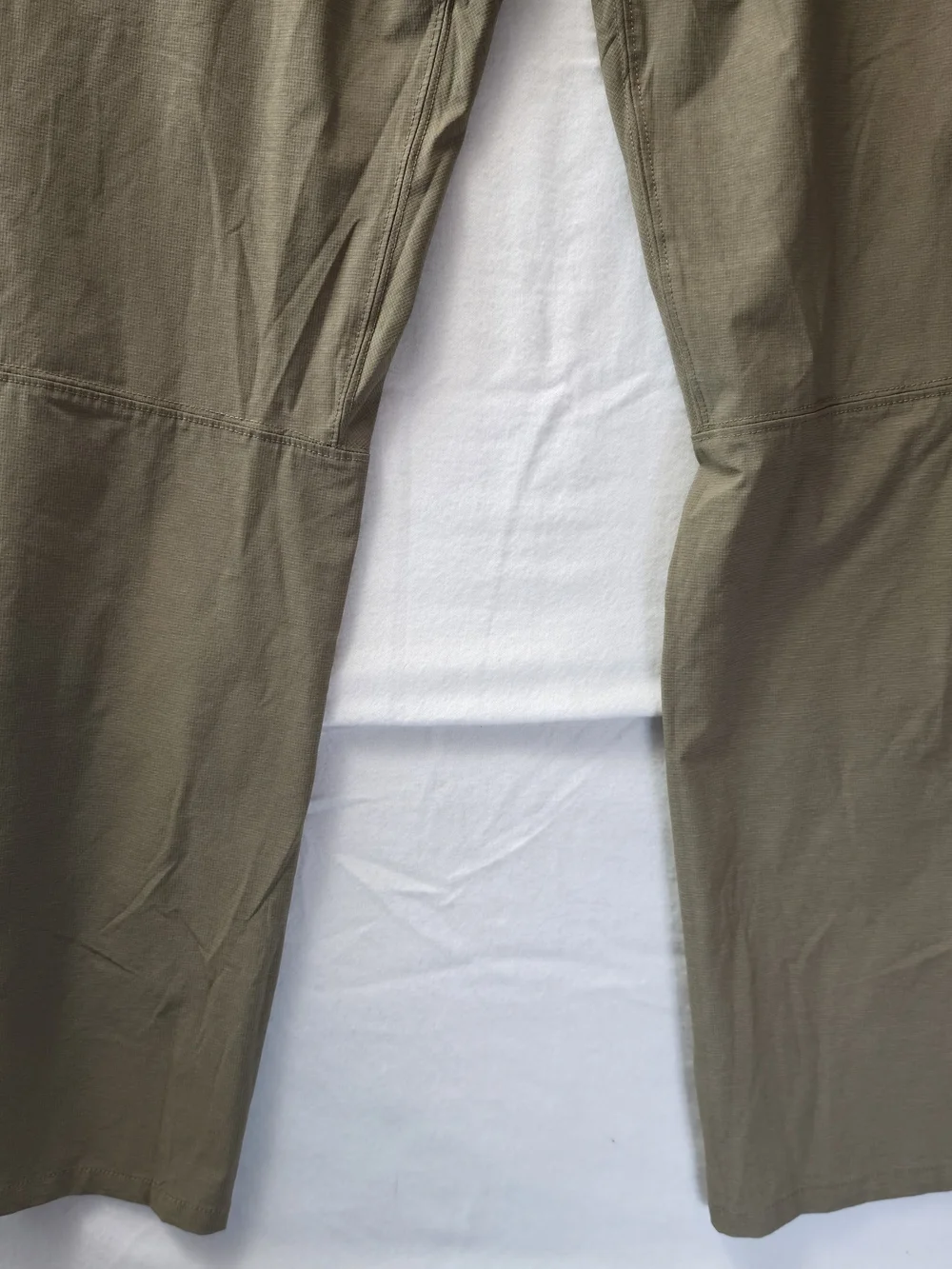 Born Primitive Traverse Pant Mens 34x30 Khaki Stretch Outdoor Hiking Pants